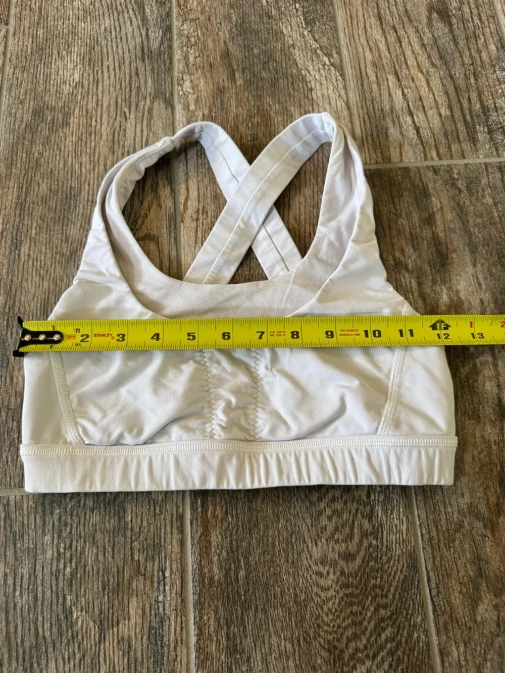 lululemon athletica run stuff your braWhite Cross-Back Sports Bra
